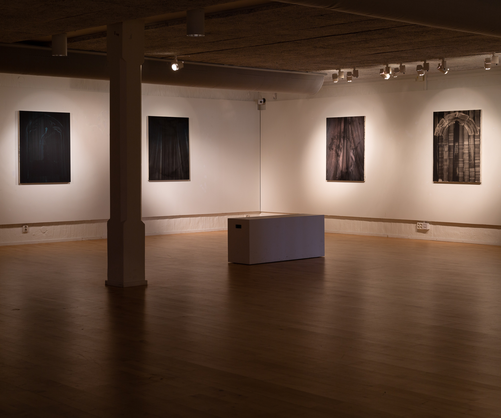 Figure in black, Översinligheten, Surtr,Valv 100 x 80 cm x 4 oil on canvas